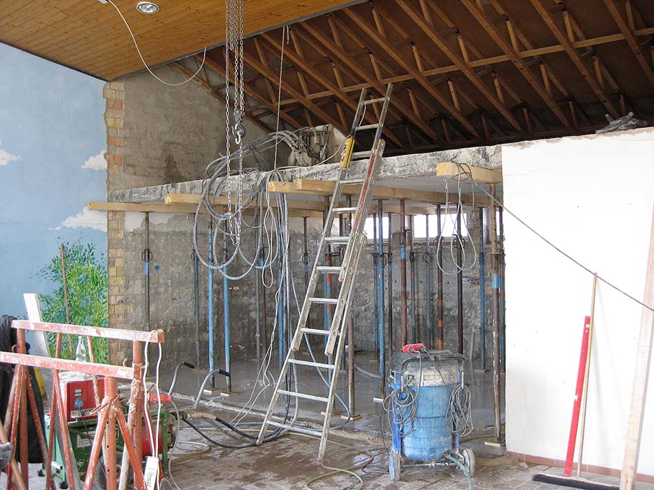 Auf dem Weg zum Kustparadies entstehen erst mal 100 Tonnen Schutt